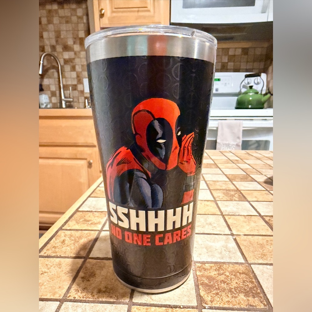 Marvel Deadpool Insulated Tumbler - Red and Black